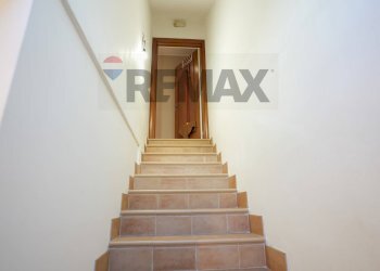 Scale - Casa semi indipendente Contrada Villa Andreoli
 
120, Lanciano - foto 34