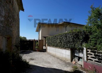 Casa all\'aperto - Casa semi indipendente Contrada Villa Andreoli
 
120, Lanciano - foto 49
