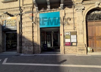 Edificio all\'aperto - Attività Commerciale Corso Trento e Trieste
121, Lanciano - foto 4