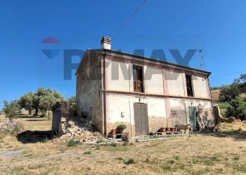 Casa all\'aperto - Independent house Contrada Rizzacorno
 
140, Lanciano - photo 2