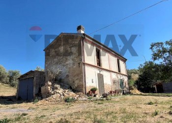 Casa all\'aperto - Independent house Contrada Rizzacorno
 
140, Lanciano - photo 9