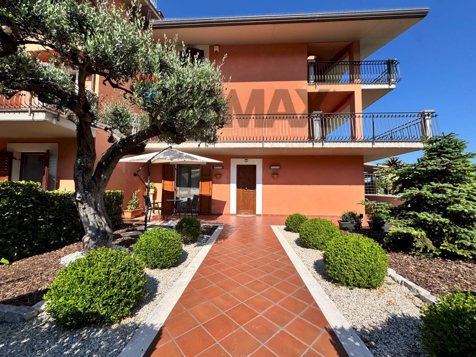 Casa all\'aperto - Casa semi indipendente Contrada Santa Giusta
 
136, Lanciano - foto 1