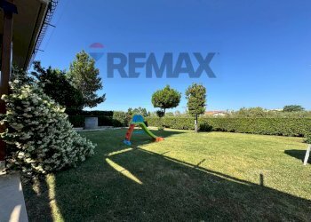 Giardino - Casa semi indipendente Contrada Santa Giusta
 
136, Lanciano - foto 41