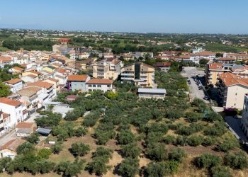 Edificio all\'aperto - Semi-detached house Via Sant'Egidio Vico 4
 
5, Fossacesia - photo 2