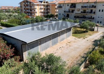 Edificio all\'aperto - Semi-detached house Via Sant'Egidio Vico 4
 
5, Fossacesia - photo 4
