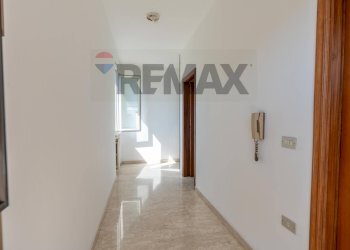 Hall / corridoio - Semi-detached house Via Sant'Egidio Vico 4
 
5, Fossacesia - photo 48