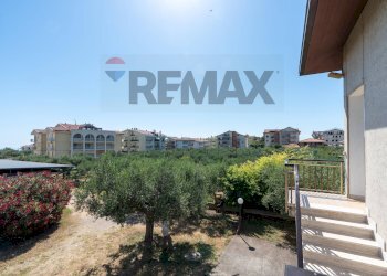 Edificio all\'aperto - Semi-detached house Via Sant'Egidio Vico 4
 
5, Fossacesia - photo 69