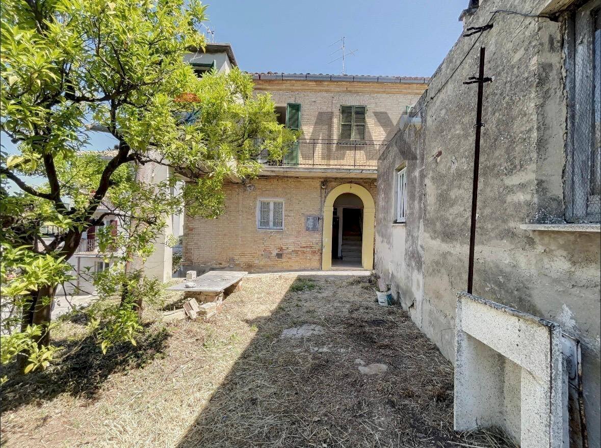 Casa all\'aperto - Casa semi indipendente Contrada Santa Liberata
snc, Lanciano - foto 3