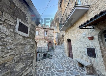 Edificio all\'aperto - Casa semi indipendente Vico Freddo, Villa Santa Maria - foto 3