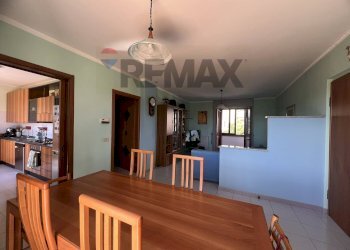 Sala da pranzo - Semi-detached Villa Via Gabriele D'Annunzio
 
6, Lanciano - photo 4