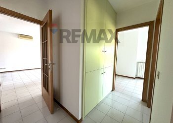Hall / corridoio - Appartamento Via Ignazio Silone
 
22, Lanciano - foto 39