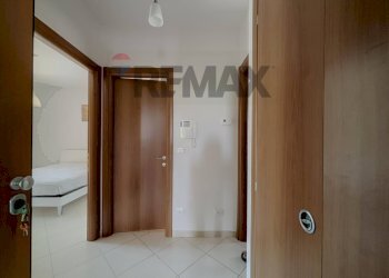Hall / corridoio - Three-room apartment Via Battaglia Del Sangro
 
93, Mozzagrogna - photo 4