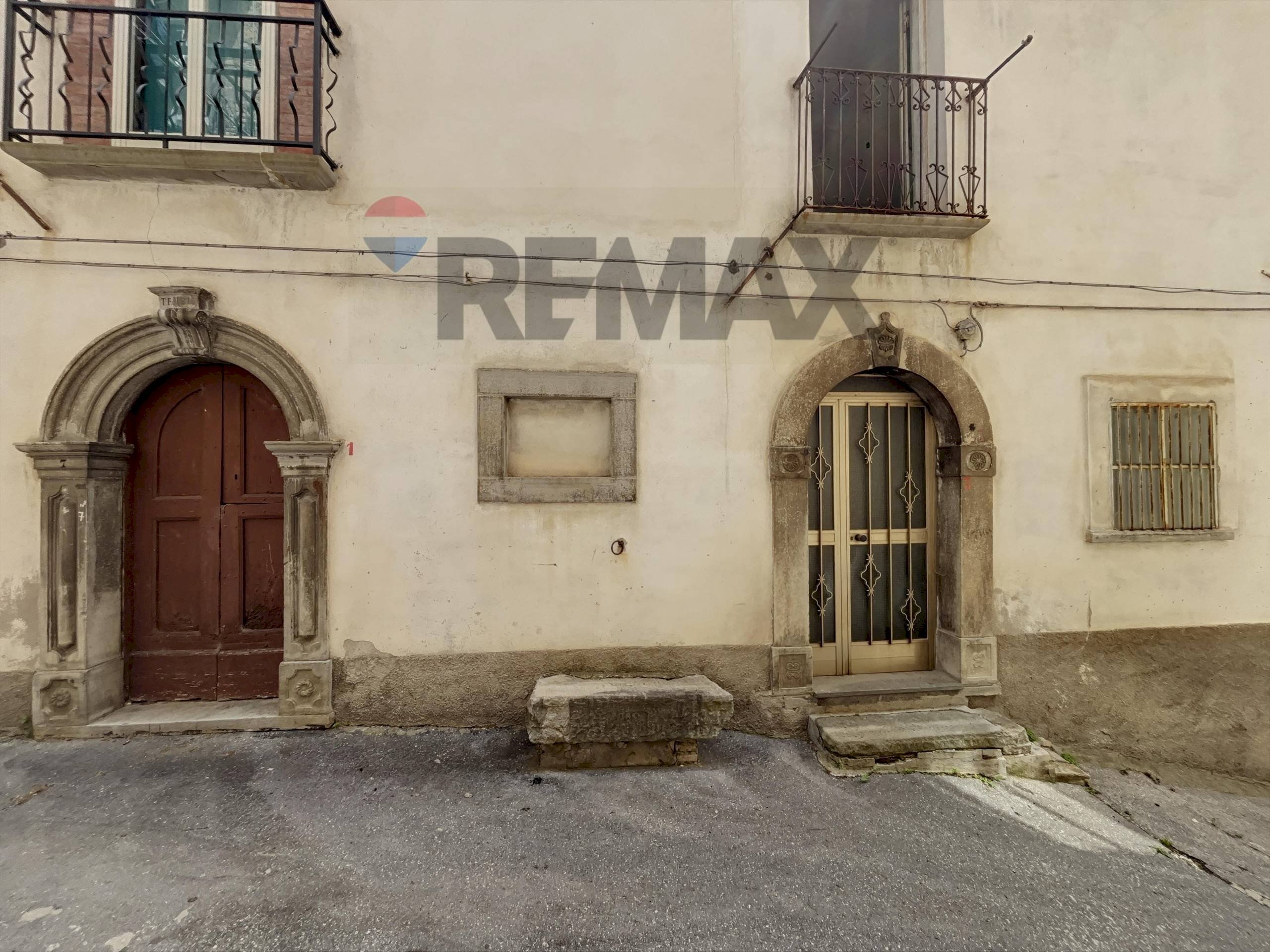 Edificio all\'aperto - Casa semi indipendente Salita della Pace
 
2, Montazzoli - foto 2