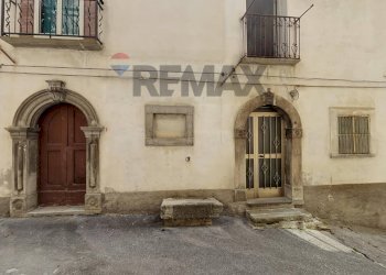 Edificio all\'aperto - Casa semi indipendente Salita della Pace
 
2, Montazzoli - foto 2