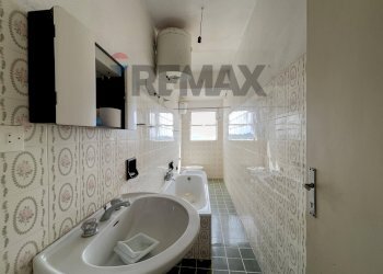 Bagno - Casa semi indipendente Salita della Pace
 
2, Montazzoli - foto 30