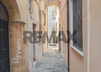 Edificio all\'aperto - Casa semi indipendente Via Capocroce
 
2-5, Paglieta - foto 1