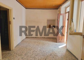 Hall / corridoio - Casa semi indipendente Via Capocroce
 
2-5, Paglieta - foto 6