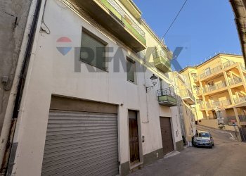 Edificio all\'aperto - Independent house Meridionale
 
10, Atessa - photo 11