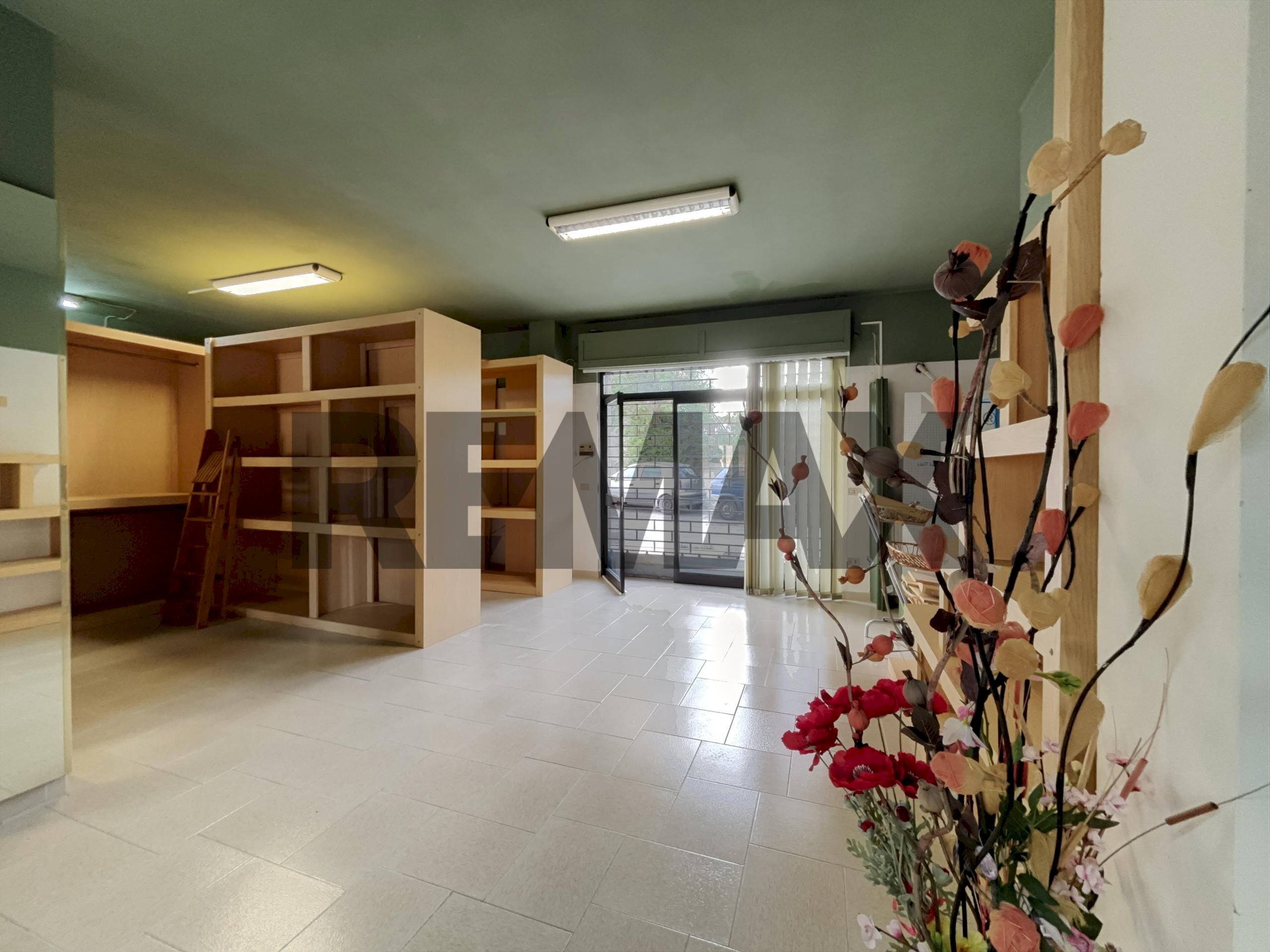 Ricezione / Lobby - Negozio Via Calvario
 
26, San Vito Chietino - foto 1