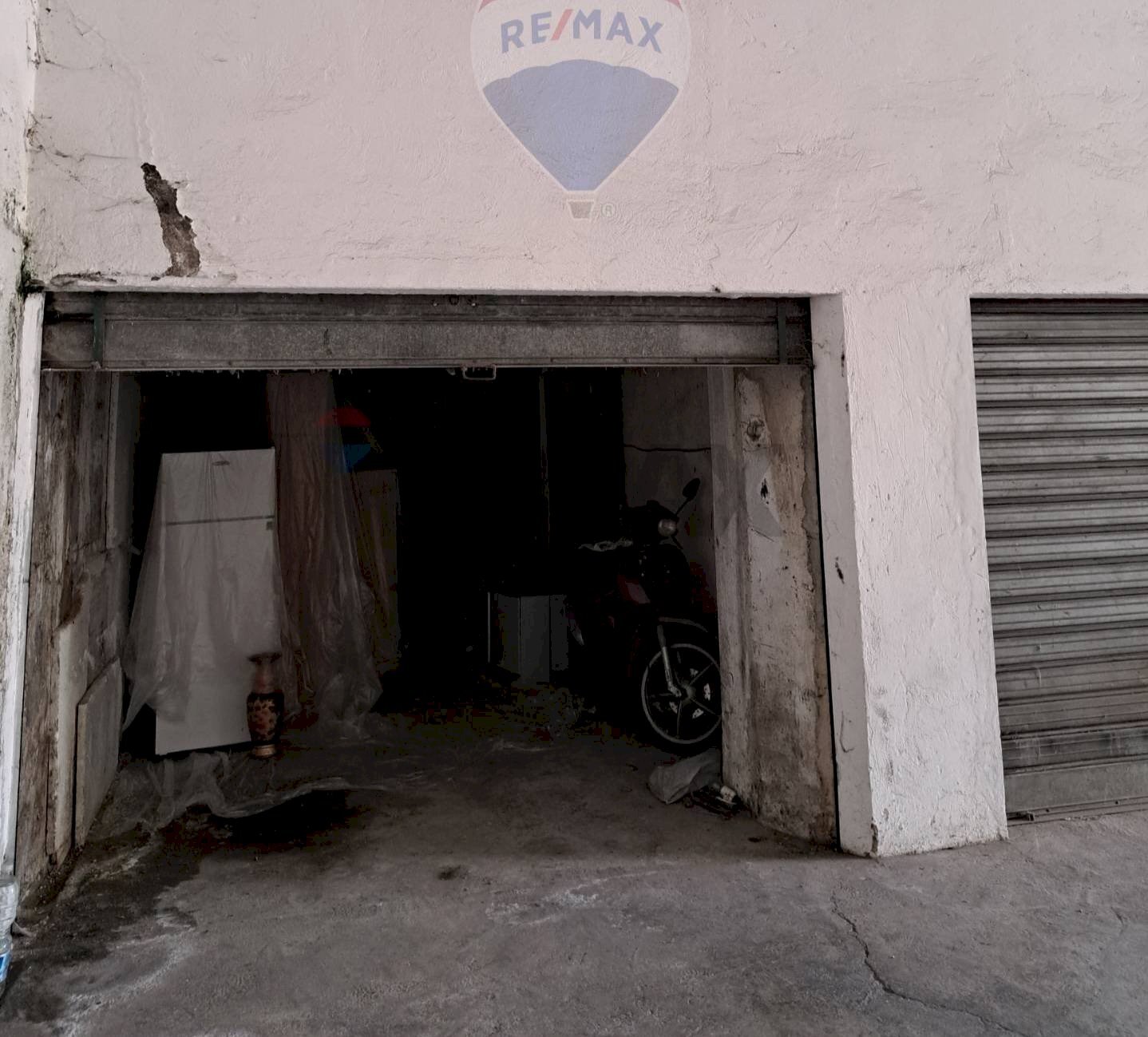 Parcheggio - Box Via Adamo Giangiulio
 
4, Lanciano - photo 1