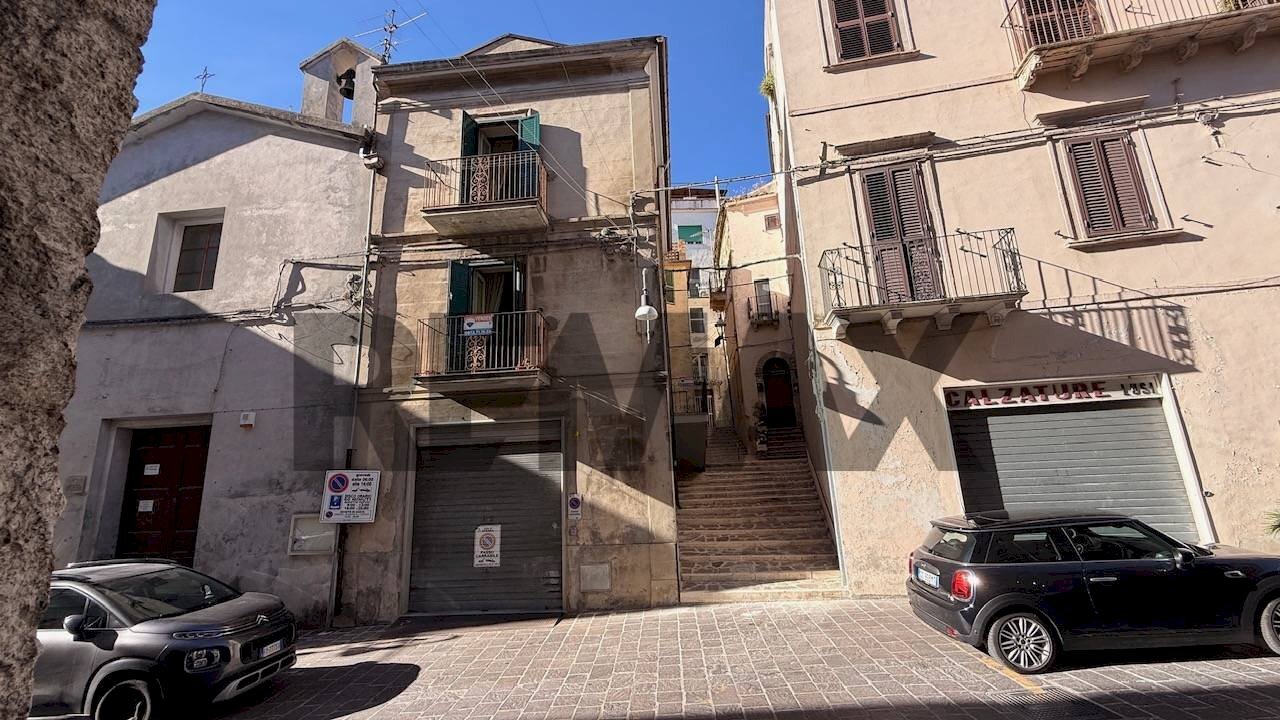 Edificio all\'aperto - Casa semi indipendente Corso Vittorio Emanuele
5, Atessa - foto 3