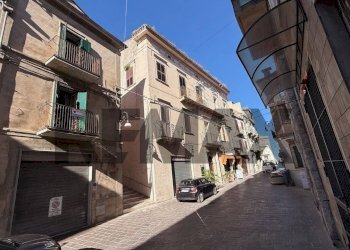 Edificio all\'aperto - Casa semi indipendente Corso Vittorio Emanuele
 
5, Atessa - foto 2