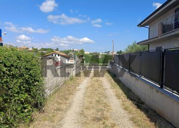 Non correlato - Terreno edificabile Via per Treglio
68, Lanciano - foto 14