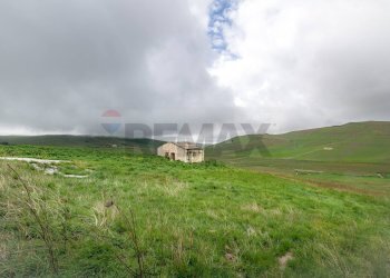 Vista delle montagne - Terreno agricolo Contrada Sant'Agata
snc, Piana degli Albanesi - foto 9
