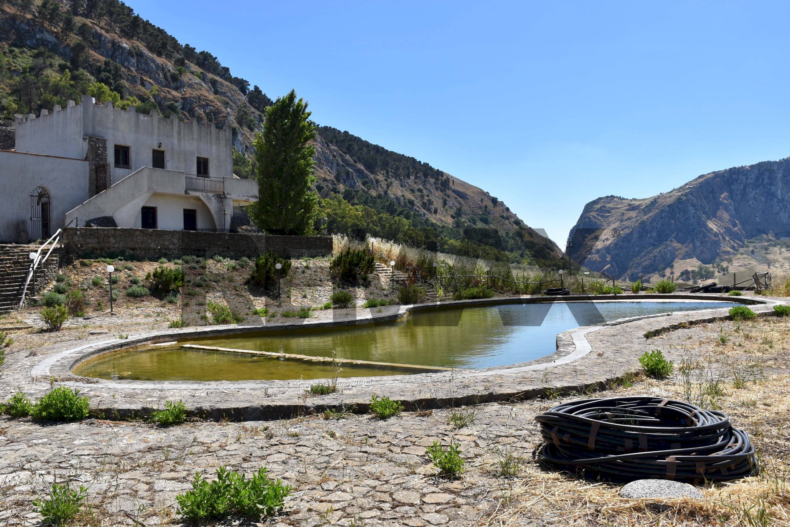 Vista dell\'acqua - Agriturismo SP 102 CONTRADA MAGANOCE
 
SNC, Piana degli Albanesi - photo 2