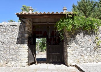 Casa all\'aperto - Agriturismo SP 102 CONTRADA MAGANOCE
SNC, Piana degli Albanesi - photo 14