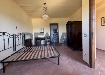 Camera / camera da letto - Agriturismo SP 102 CONTRADA MAGANOCE
SNC, Piana degli Albanesi - photo 46