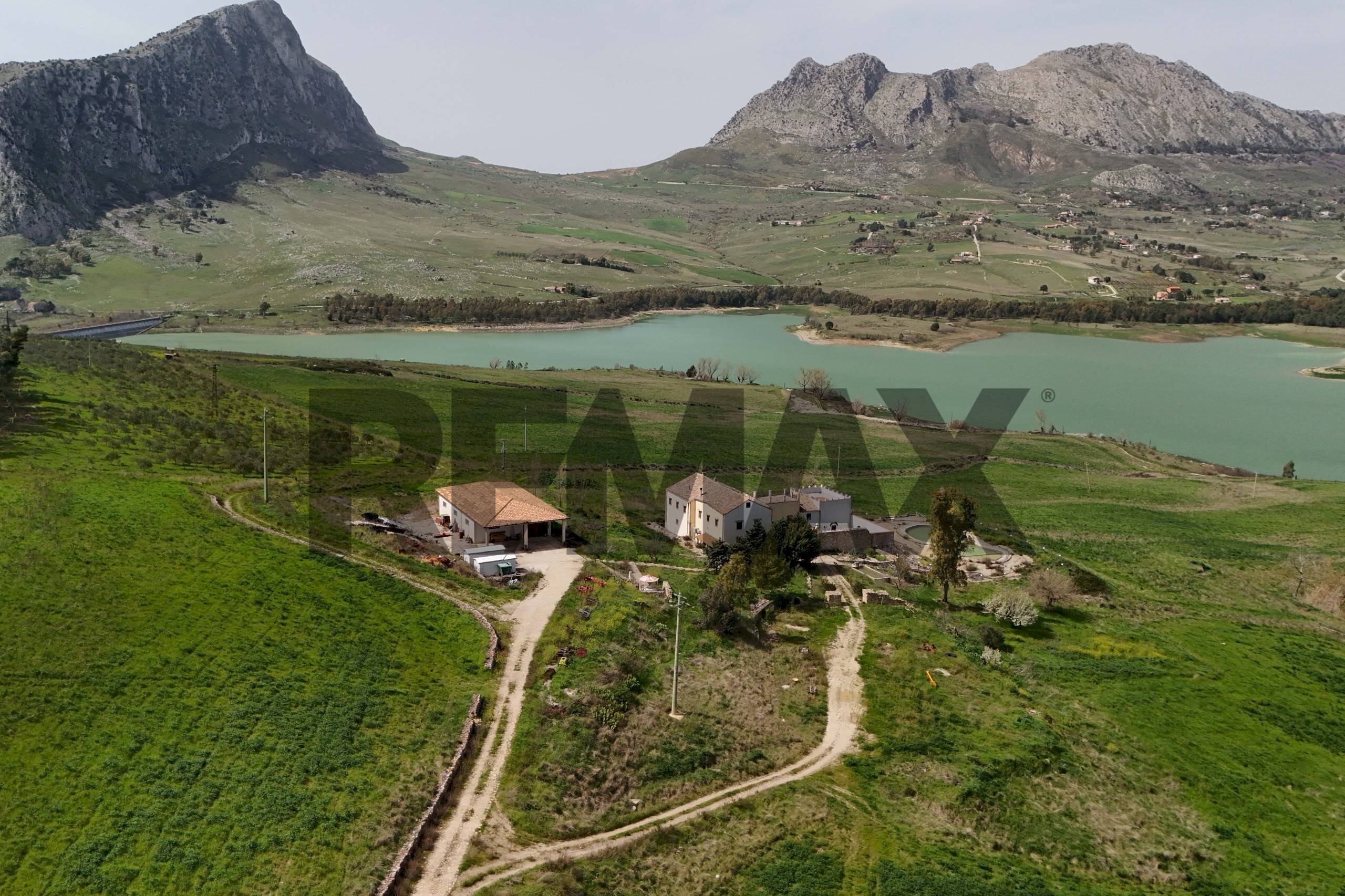 Vista delle montagne - Rustico SP102 CONTRADA MAGANOCE
SNC, Piana degli Albanesi - foto 3