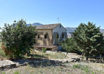 Casa all\'aperto - Rustico SP102 CONTRADA MAGANOCE
 
SNC, Piana degli Albanesi - foto 1