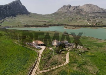 Vista delle montagne - Rustico SP102 CONTRADA MAGANOCE
 
SNC, Piana degli Albanesi - foto 3