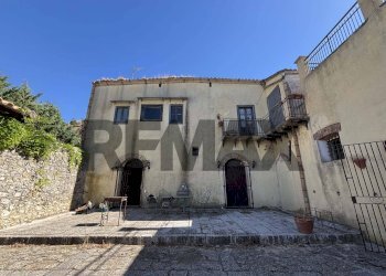 Casa all\'aperto - Rustico SP102 CONTRADA MAGANOCE
 
SNC, Piana degli Albanesi - foto 8