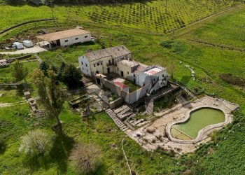 Casa all\'aperto - Rustico SP102 CONTRADA MAGANOCE
 
SNC, Piana degli Albanesi - foto 15