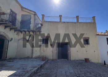 Casa all\'aperto - Rustico SP102 CONTRADA MAGANOCE
 
SNC, Piana degli Albanesi - foto 25