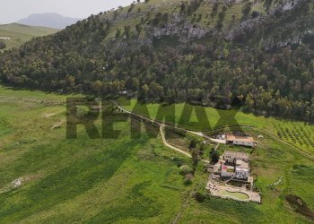 Vista delle montagne - Rustico SP102 CONTRADA MAGANOCE
 
SNC, Piana degli Albanesi - foto 36
