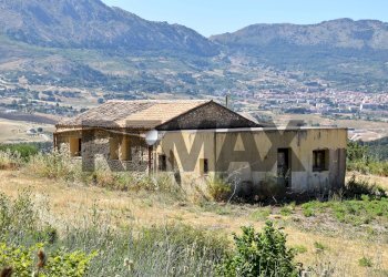 Vista delle montagne - Rustico SP102 CONTRADA MAGANOCE
 
SNC, Piana degli Albanesi - foto 43
