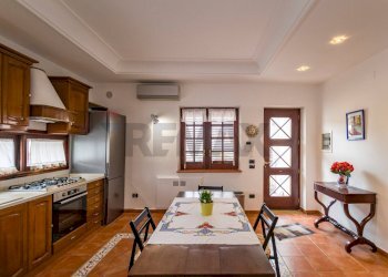 Sala da pranzo - Villa Via Nesea
27, Palermo - foto 6