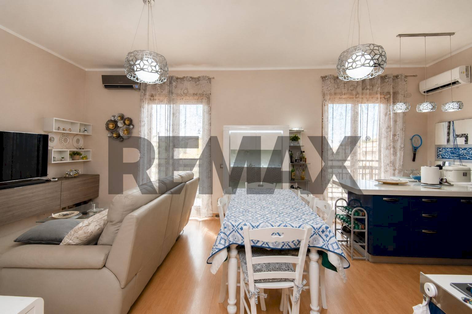 Sala da pranzo - Quadrilocale Via Sottotenente Cantone
10, Mascalucia - foto 2