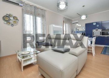 Sala da pranzo - Quadrilocale Via Sottotenente Cantone
 
10, Mascalucia - foto 4