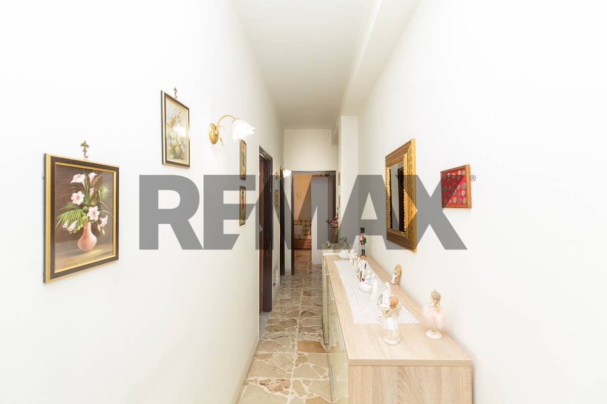 Hall / corridoio - Four-room apartment Via Lazio
 
25, Giarre - photo 3