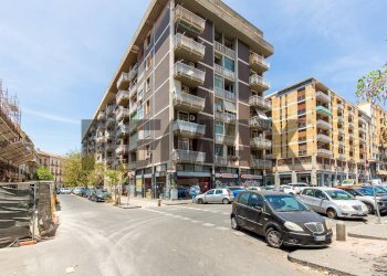 Edificio all\'aperto - Quadrilocale Via Luigi Sturzo
 
36, Catania - foto 19