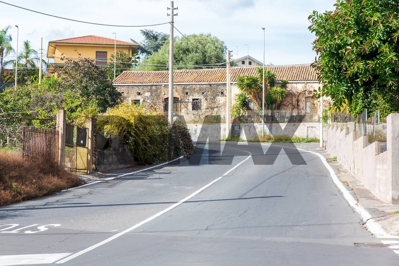 Edificio all\'aperto - Villa Viale Delle Olimpiadi
16, Catania - foto 2