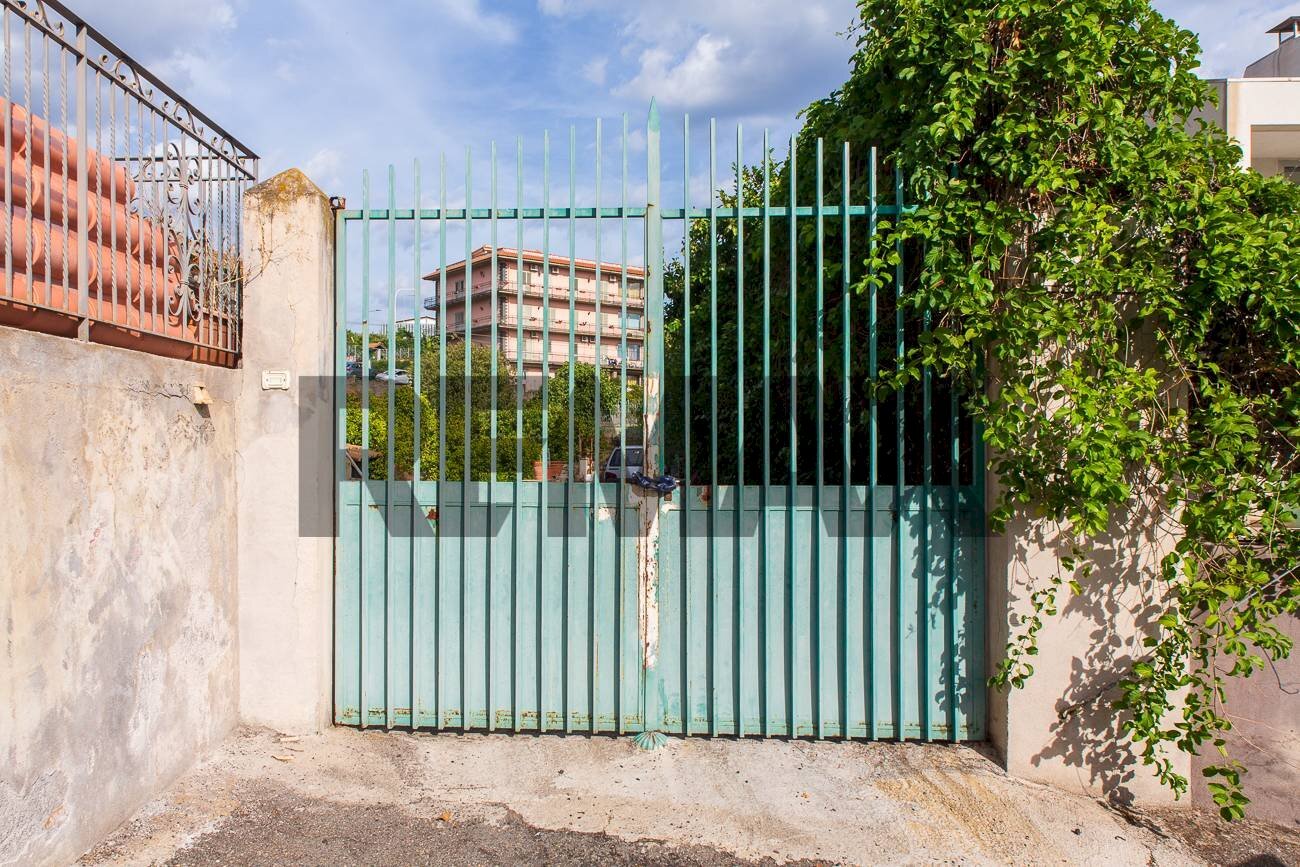 Edificio all\'aperto - Villa Viale Delle Olimpiadi
16, Catania - foto 3