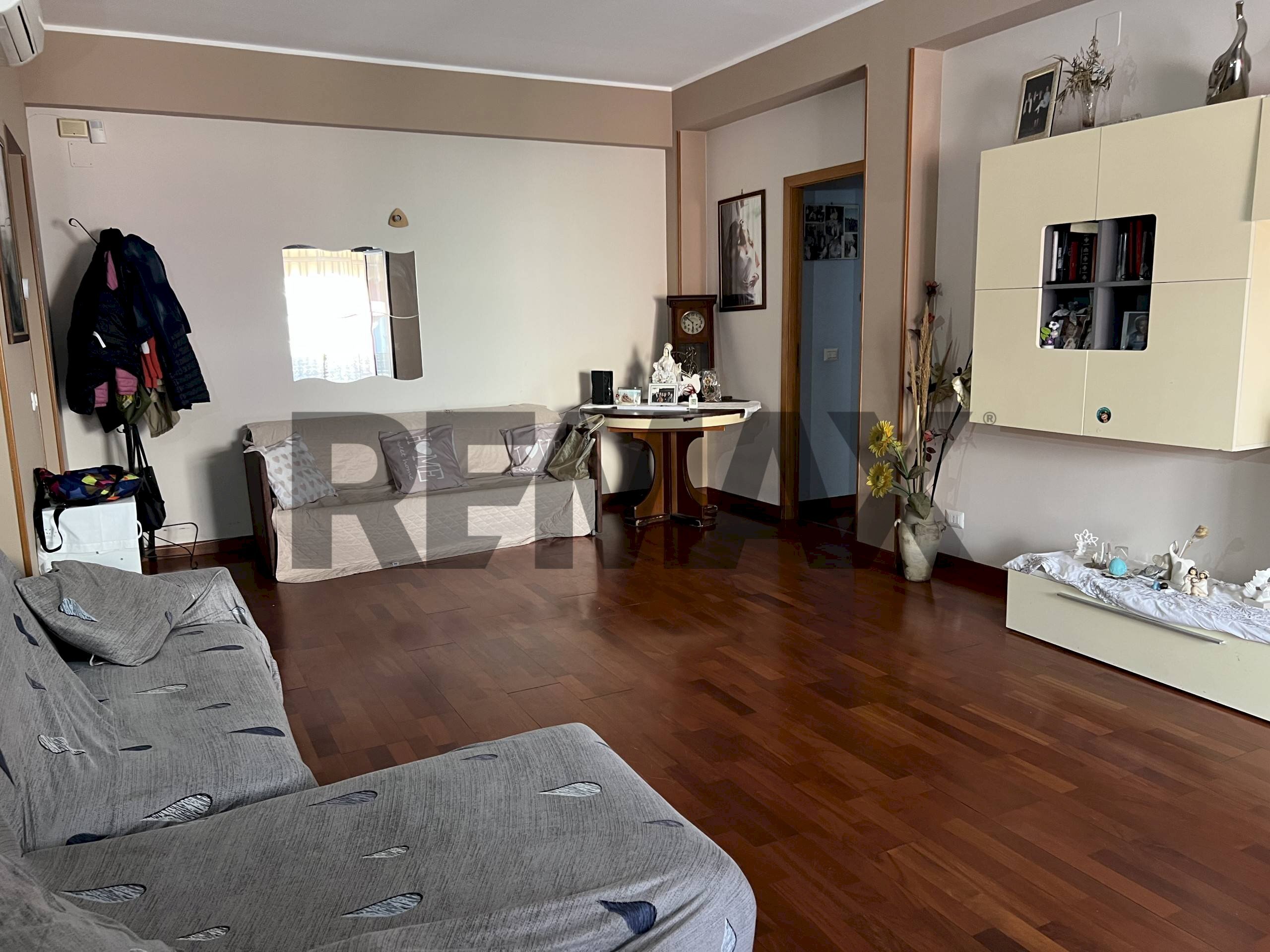 Soggiorno - Quadrilocale Via Prima
 
16, Aci Catena - foto 1