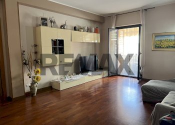 Soggiorno - Quadrilocale Via Prima
 
16, Aci Catena - foto 3
