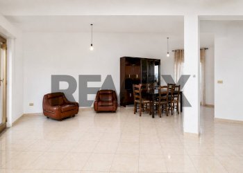 Sala da pranzo - Quadrilocale Contrada San Biagio
 
1/2, Fiumefreddo di Sicilia - foto 2