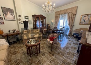 Sala da pranzo - Quadrilocale Via Trieste
 
14, Belpasso - foto 2